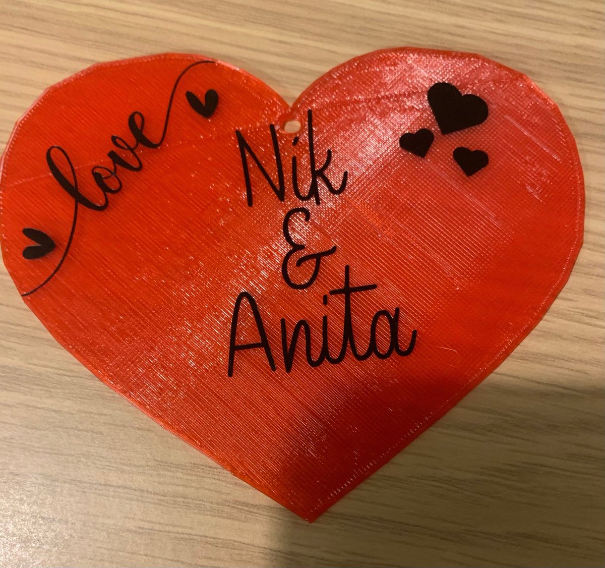 ThreadBloom_co's tweet photo. Excited to share this item from my #etsy shop: A lovely 3d print wedding heart sign #wedding #bridegroom #weddingday #relationshipcouples #marriagelife #husbandwife #himandher #3dprintedheart #namesigns https://t.co/h4UyyGXigH https://t.co/k7LuAcEwl9