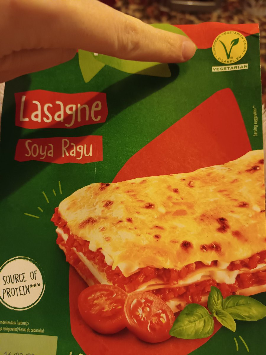 JennyMayQueen's tweet photo. @LidlGB gotta say, as a veggie of some 20 years I was appalled to find this marketed as vegetarian when it may contain molluscs, fish and crustaceans (after I'd eaten it) Nice one. Now I can't trust a veggie symbol. Thanks. https://t.co/ObbCoDzWOs