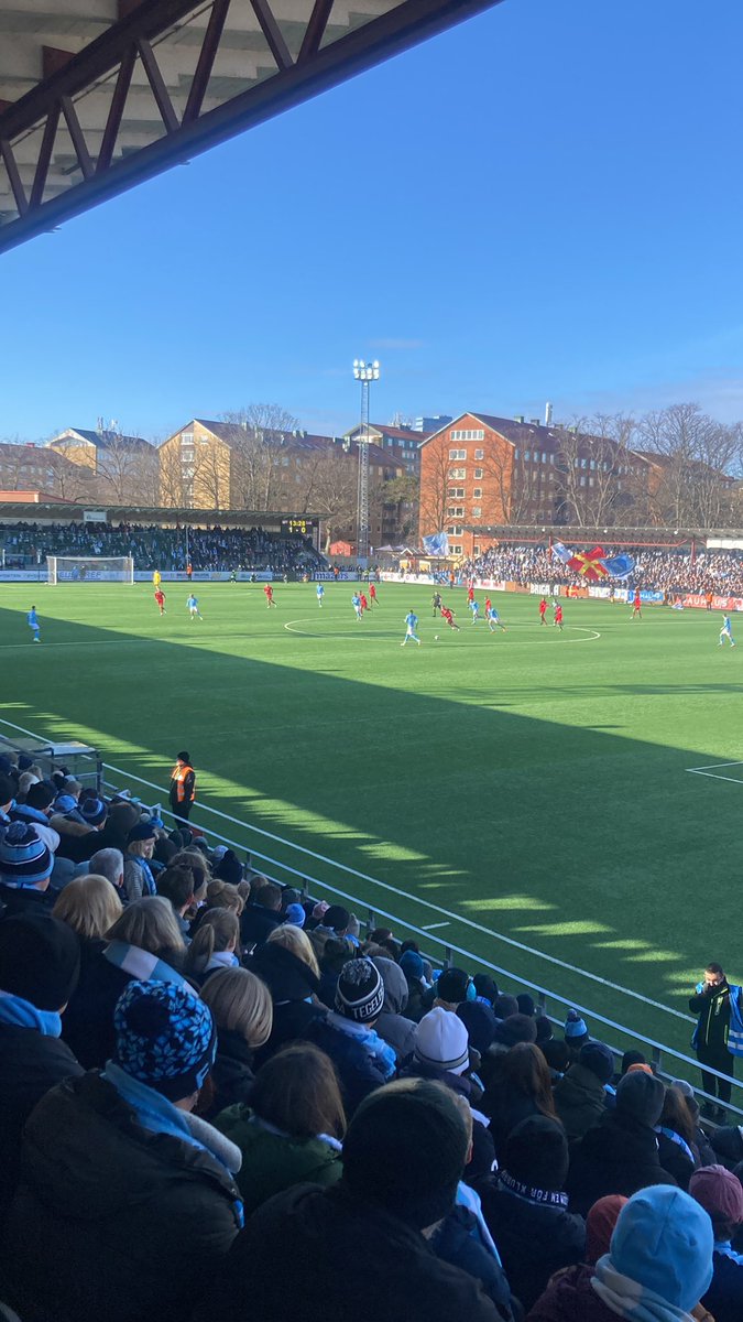 axelmalmstrom69's tweet photo. Mff och galna vårkänslor #sånajs https://t.co/O2pM2ZUHH2