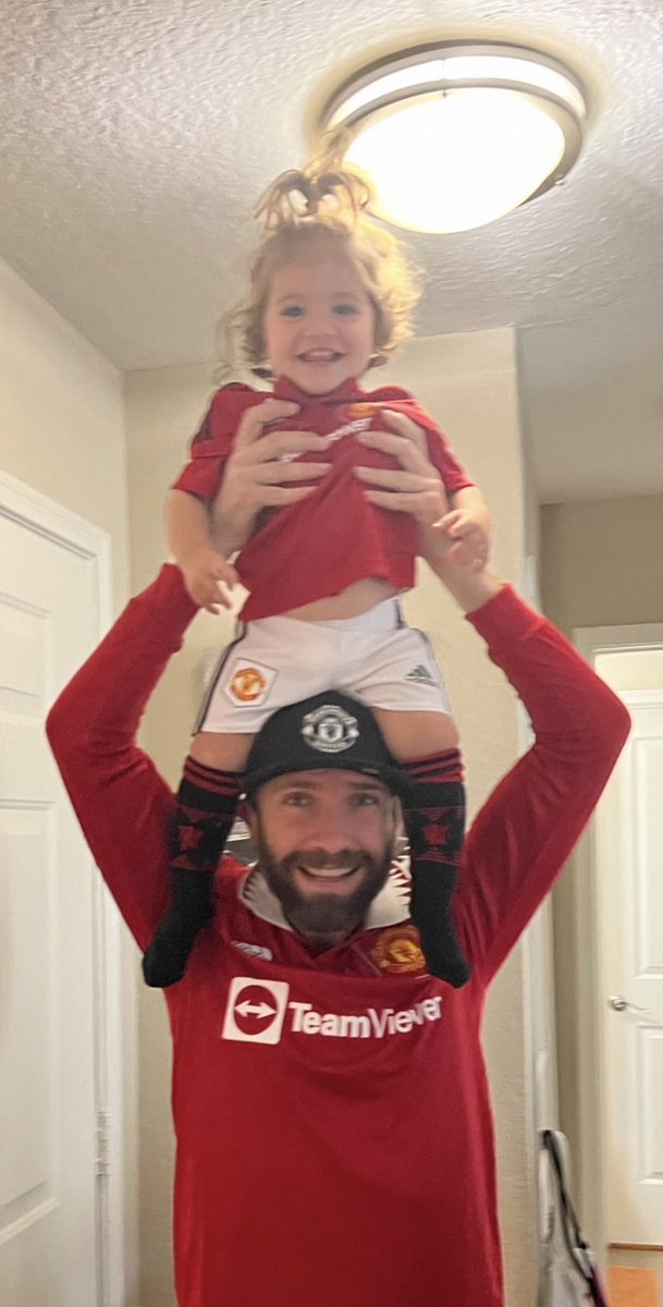 #MyPLMorning <a href="/NBCSportsSoccer/">NBC Sports Soccer</a> so excited for the match she stayed up all night 😅 #GGMU