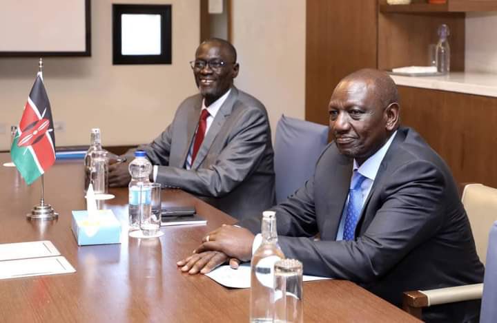 CabdiweliD's tweet photo. The President of the Federal Republic of Somalia Dr.  Hassan Sheikh Mohamud met Kenyan President William Ruto in Addis Ababa. https://t.co/gJo9Fu7FR3