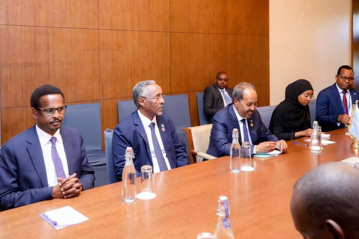 CabdiweliD's tweet photo. The President of the Federal Republic of Somalia Dr.  Hassan Sheikh Mohamud met Kenyan President William Ruto in Addis Ababa. https://t.co/gJo9Fu7FR3