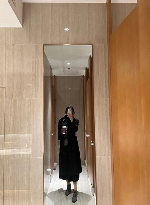 heliya90's tweet photo. Smile in the mirror, the reflection is beautiful, all troubles disappear, hug in the morning light, good luck will not diminish, good fortune will be reported, I hope you will be in a good mood and grow old happily! https://t.co/qbm6iIAn5c