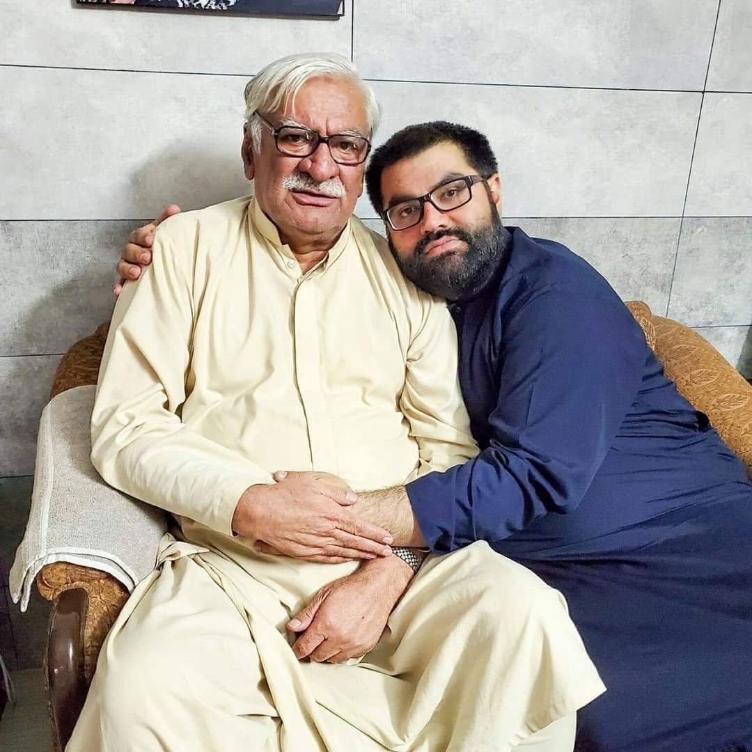 SanaYousafzai9's tweet photo. A very happy birthday to our Milli Mashar @AsfandyarKWali. May you be blessed with good health and happiness. Ameen https://t.co/ePVe4VNStd