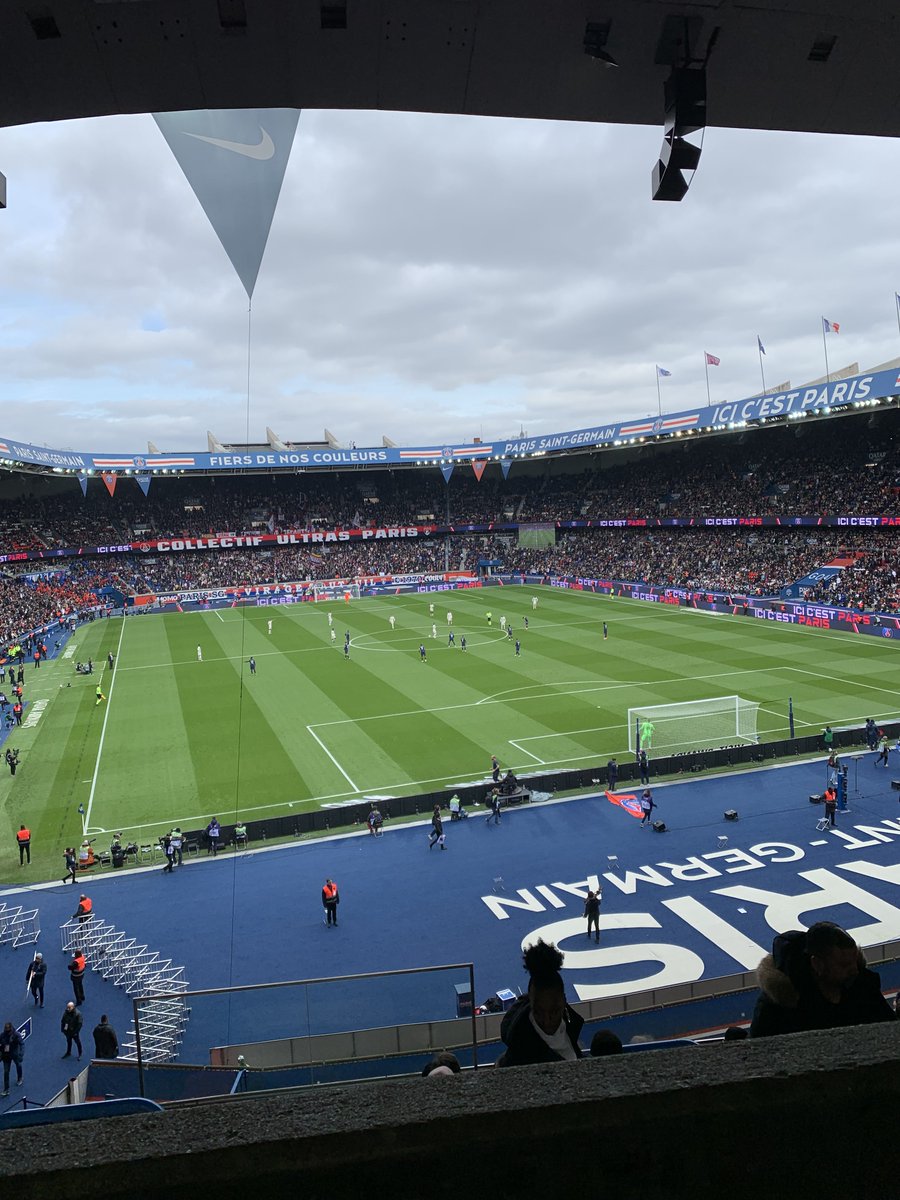 Younes🎖 tweet media