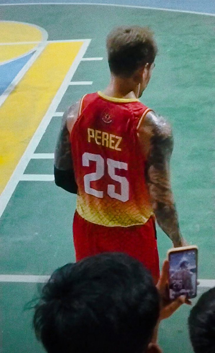 aaaa2986's tweet photo. Sunday 🏀 https://t.co/B9wLOT3fEx