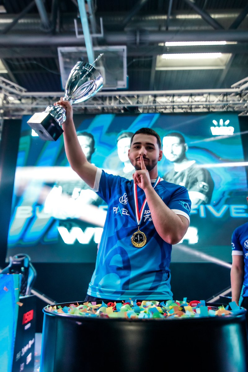 meshxnn. tweet media