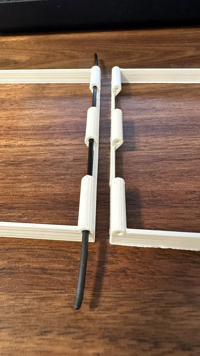 sdbruder's tweet image. Second test print of hinges V2 now with 2.2mm radius for the filament. I was able to get a filament there but it was hard, will go wider to make it easier: we want freedom of movement and there isn’t any right now.  #uselessmachine #arduino #openscad #3dprinting