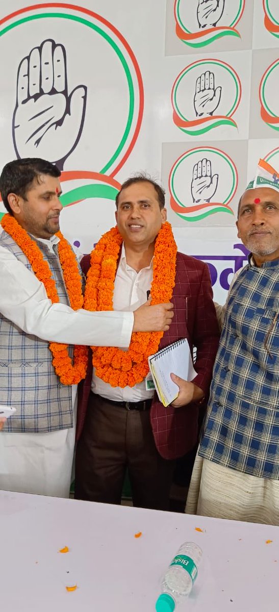 clmauryaa's tweet photo. आज माननीय डॉ. उदित राज जी के साथ लखनऊ में आयोजित ⁦@kkc_india⁩ के प्रदेश कार्यकर्ता सम्मेलन में शिरकत किया। https://t.co/3bkI5mnmnV