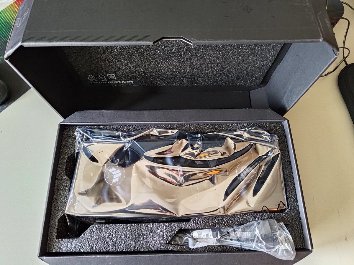 Rage77Gaming's tweet photo. The new monster for my Racing-PC 🧌
#Asus #TUF #rtx4090 
#Simracing #Gaming https://t.co/YwpvLjpyhf