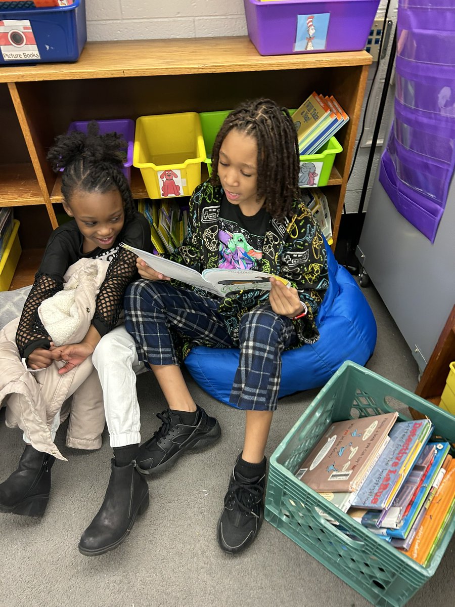 Sharing our <a href="/ELeducation/">EL Education</a> “Choose Your Own Adventure” books with our kindergarten/1st grade buddies! @ChimborazoES