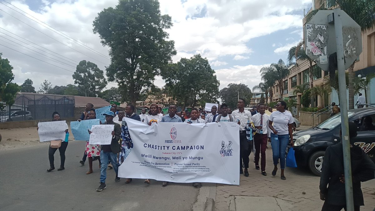 mwalimuabel's tweet photo. The message of pursuing purity reached out in the streets of Nakuru city. We gathered almost 100 students within the town who walked as they shared the message
@focuskenya 
#MwiliYanguMaliYaMungu
#HopeForRestoration
#FOCUSAt50 
#ReachingStudents
#ChangingNations https://t.co/4TOup0yWIF