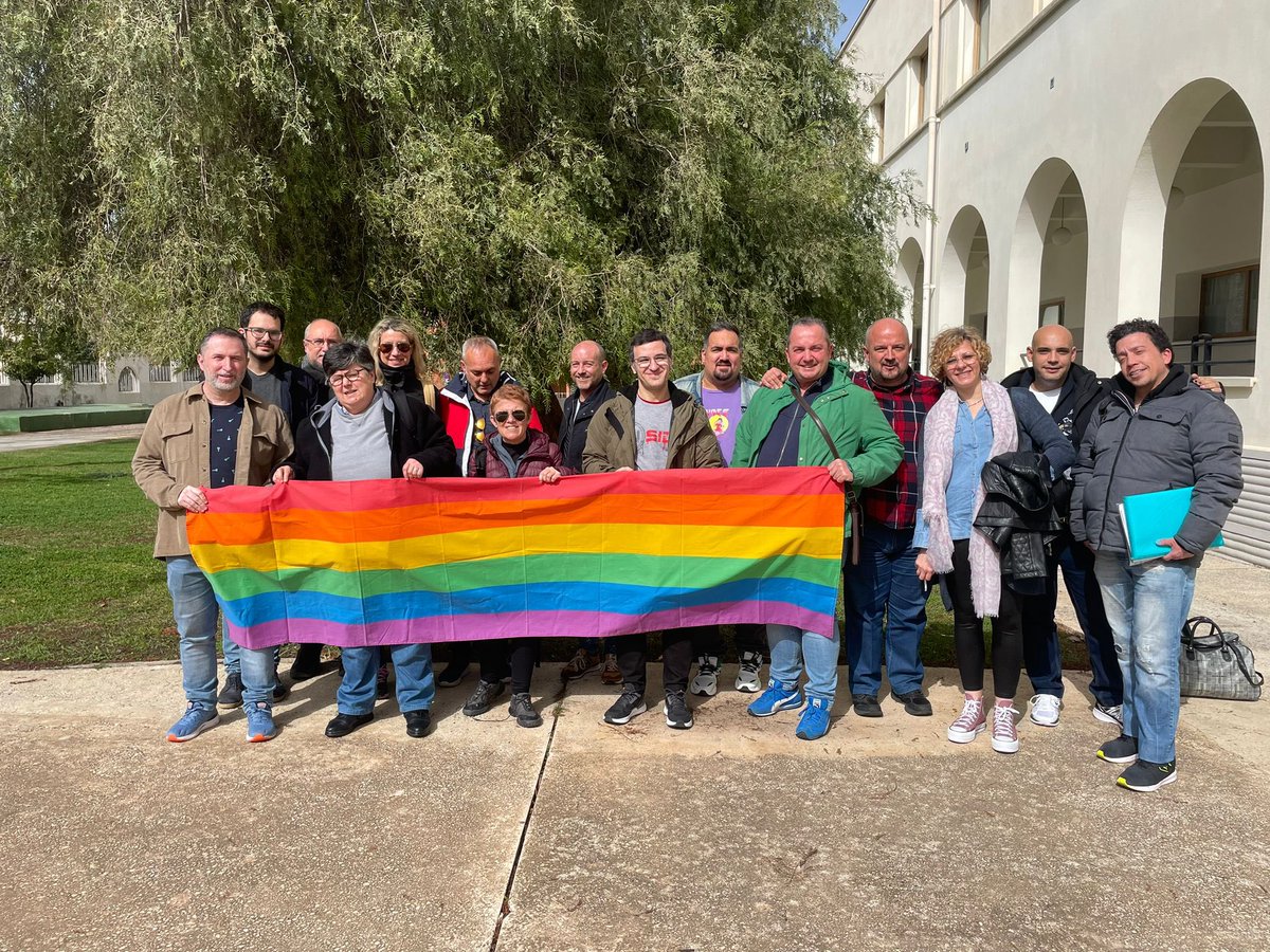 Gusta ver cómo la red asociativa crece y se nutre de distintas visiones y opiniones, todo suma para conseguir derechos 🏳️‍🌈🏳‍⚧.
Gracias a las entidades que compartisteis tiempo y energías con Chrysallis Andalucía.¡¡Seguimos haciendo camino!! 🏳‍⚧🏳️‍🌈💜🏳‍⚧🏳️‍🌈💜18/02/23Torremolinos