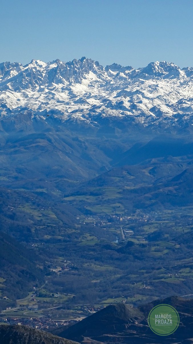 GarciaMallada's tweet photo. Arriondas y Cangas de Onís,
Ala sombra de los Picos de Europa https://t.co/zuVVMskgv0