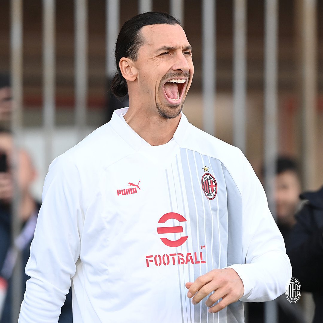 Turk1gh's tweet photo. بعد لقاء تورينو يخرج القائد ثيو ويصرح أن هذا الفوز بفضل السلطان زلاتان ، والآن حسابات الفريق الرسمية تتحدث أنه منذ عودة إبراهيموفيتش عادت الانتصارات:

• الفريق بنفسه ولاعبيه يتحدثون عن تأثير إبرا وبعض الجمهور العربي تجده يبكي حيال ذلك ولا يستطيع الإعتراف بهذه الحقيقة 🔴⚫️. https://t.co/JksFBpVH7U