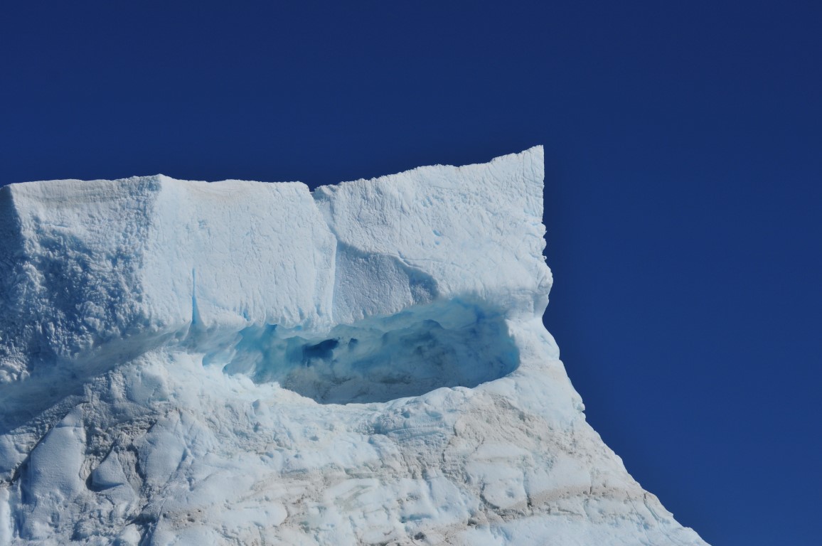 BAS_News's tweet image. Small boats like &quot;Erebus&quot; allow the crew and scientists to go places where a large ship can&apos;t (including close to icebergs). A 10m  long research vessel that allows scientists to carry out research in shallow, inshore waters, and transport people and supplies. #SDAScience