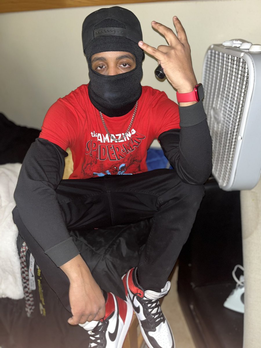 _JayTee___'s tweet photo. Hmm 👀👀 https://t.co/n2XXT6MG6O