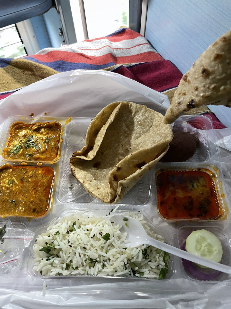 mitesh0191's tweet image. Yipeee...got my yummy food in train. I am travelling to Hyd from Delhi in train (12650) via Bhopal and i ordered the food #railrestro app. Food is just amazing, well prepared and very minure things also taken care while packing.#railrestro