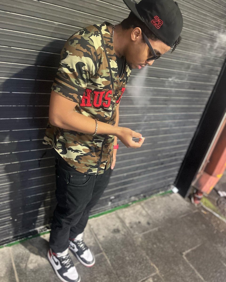 _JayTee___'s tweet photo. Sum for rn https://t.co/mYegIDG6bZ