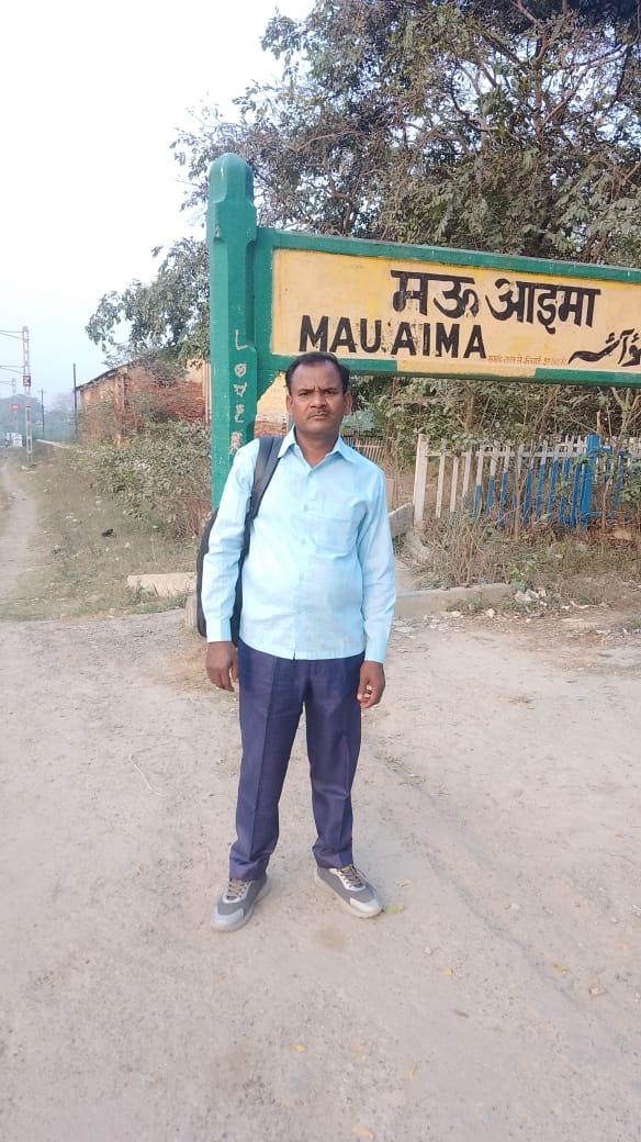 शर्म आती है ऐसे पेशा से जो इस उम्र में भी यह पता नहीं कि हम किस करवट बैठेगे शिक्षामित्र भाई 20 फरवरी लखनऊ महासम्मेलन में जाते हुए
