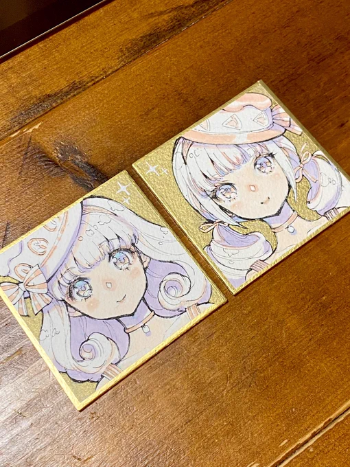 背景は金で仕上げ 