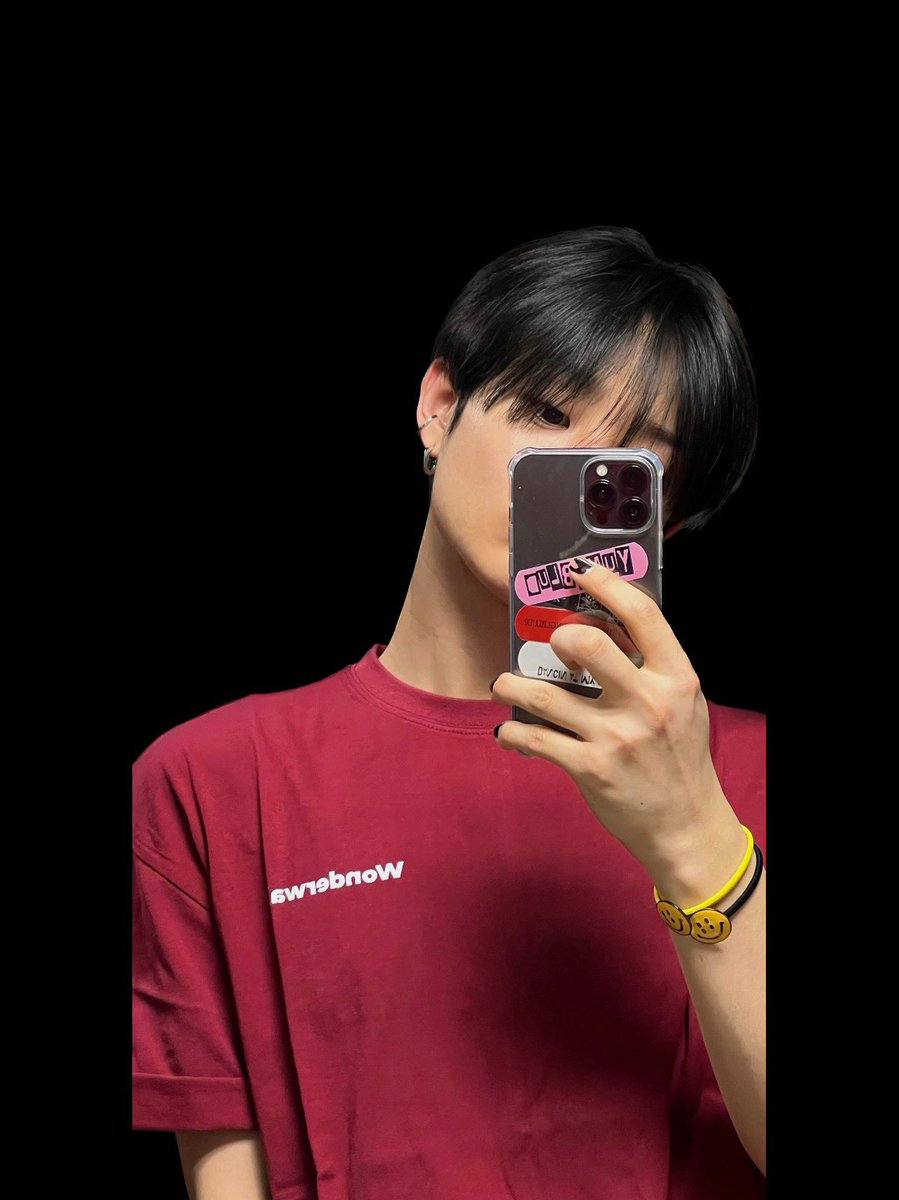 L_Nnnnam's tweet photo. พัคตี๋ มาขายของค่ะ
ใครที่จะใส่เสื้อเหมือนกับผม! 👕
@treasuremembers #TREASURE #트레저 #HELLOeverywhere #wonderwall https://t.co/TT16DBUb8p