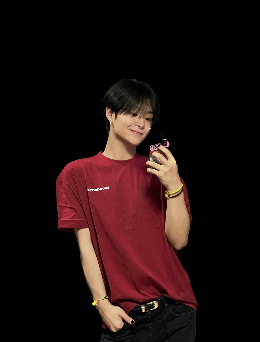 L_Nnnnam's tweet photo. พัคตี๋ มาขายของค่ะ
ใครที่จะใส่เสื้อเหมือนกับผม! 👕
@treasuremembers #TREASURE #트레저 #HELLOeverywhere #wonderwall https://t.co/TT16DBUb8p