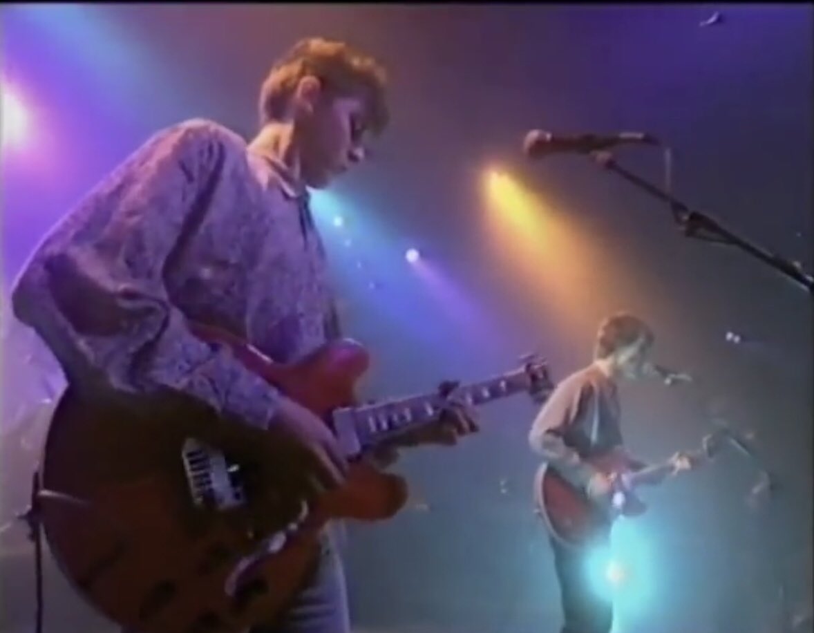 Great live version of Safe by The House of Love #thehouseoflove #terrybickers 
 youtu.be/rGG_5bxmpyY