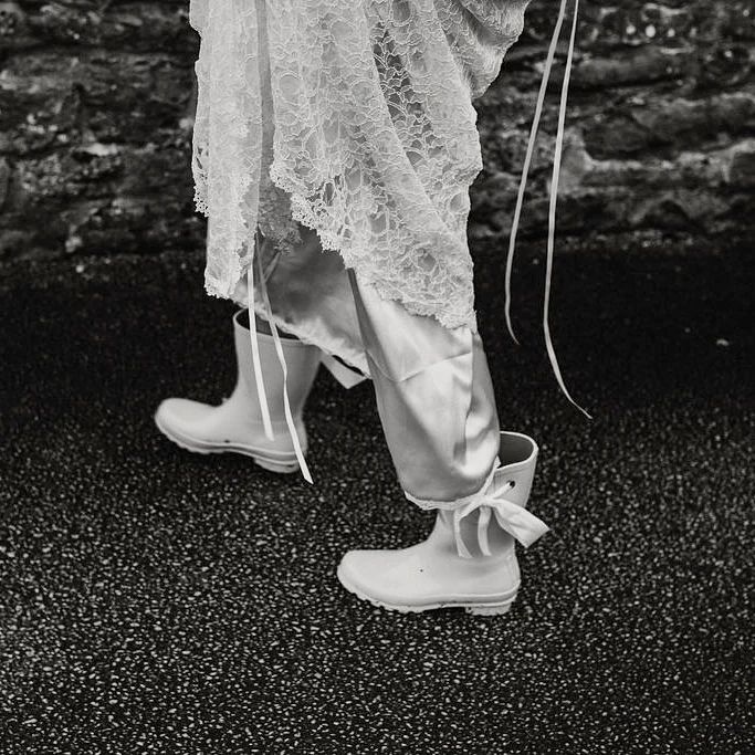 evercreatures's tweet image. Wedding season is here and we we've been busy shipping out our beautiful Wedding Wellies this week.

#repost 📷️ @anna.rose.heaton
.
.
.
#wellies #citywellies #'rainbowwellies #rubberwellies #rubberboots #newwellies #evercreatures #lovemywellies #veganwellington