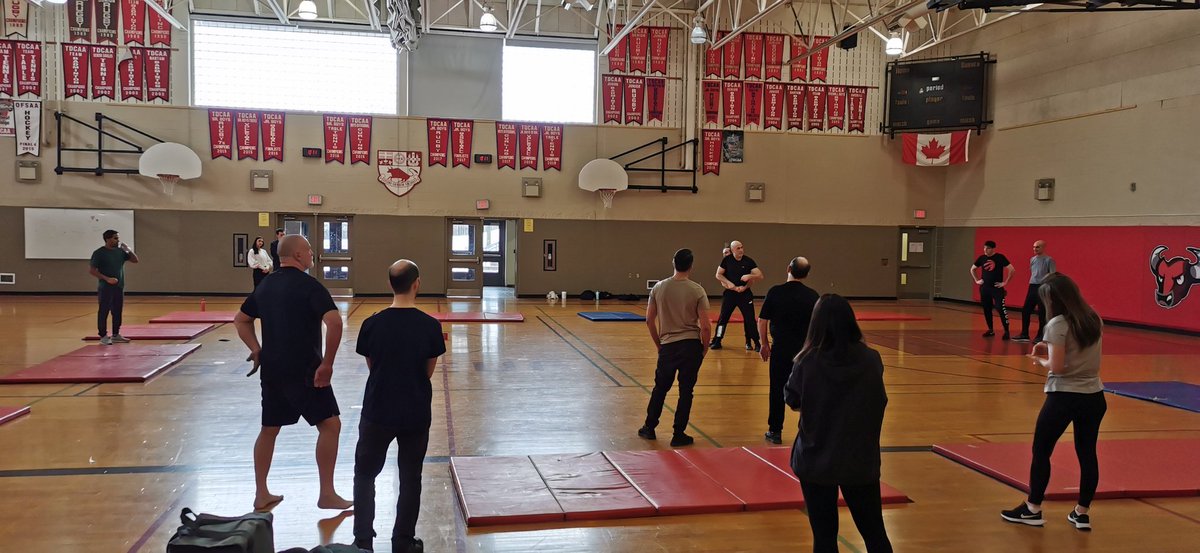 mrcuzzu's tweet photo. Thank you Frank and Victor for leading us in this incredible and engaging self-defense workshop #Loyol @BrebeufCollege https://t.co/DiuiwtnOjq