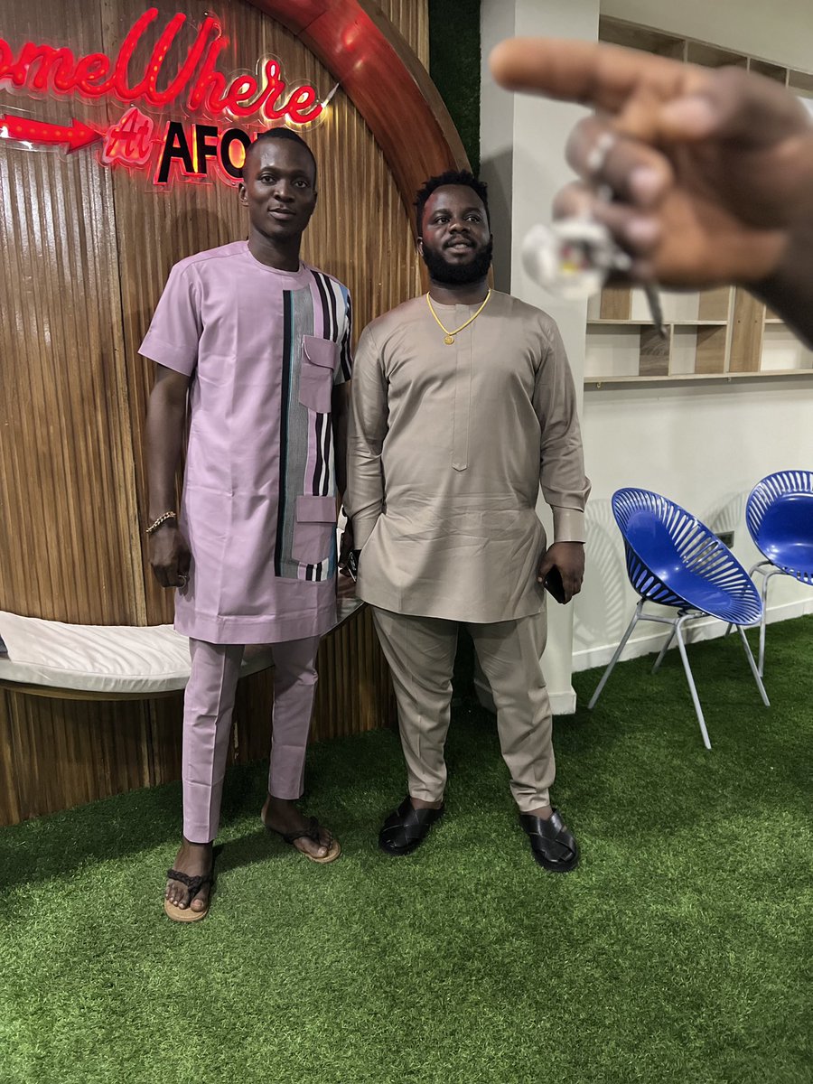 DchildrenDadi's tweet photo. Na when CBN say Ashawo no go collect old money na that time even show makers and aboki go join the protest..
#MADEinBAYELSA #PHinvasion https://t.co/L9qckNIqJJ