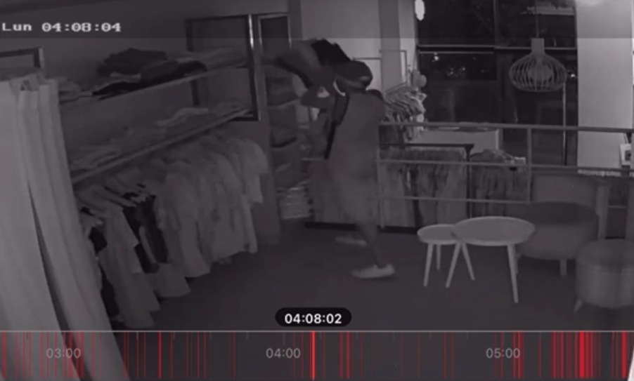 #Policial Seis meses de prisión preventiva para joven por robos a locales de barrio Norte m.facebook.com/story.php?stor…