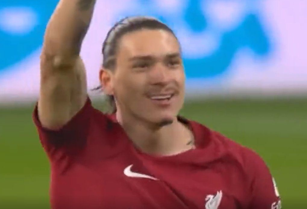 LivEchoLFC's tweet photo. The moment Darwin Nunez hears the Liverpool fans singing his song 😊 https://t.co/TiJrz8XPJX