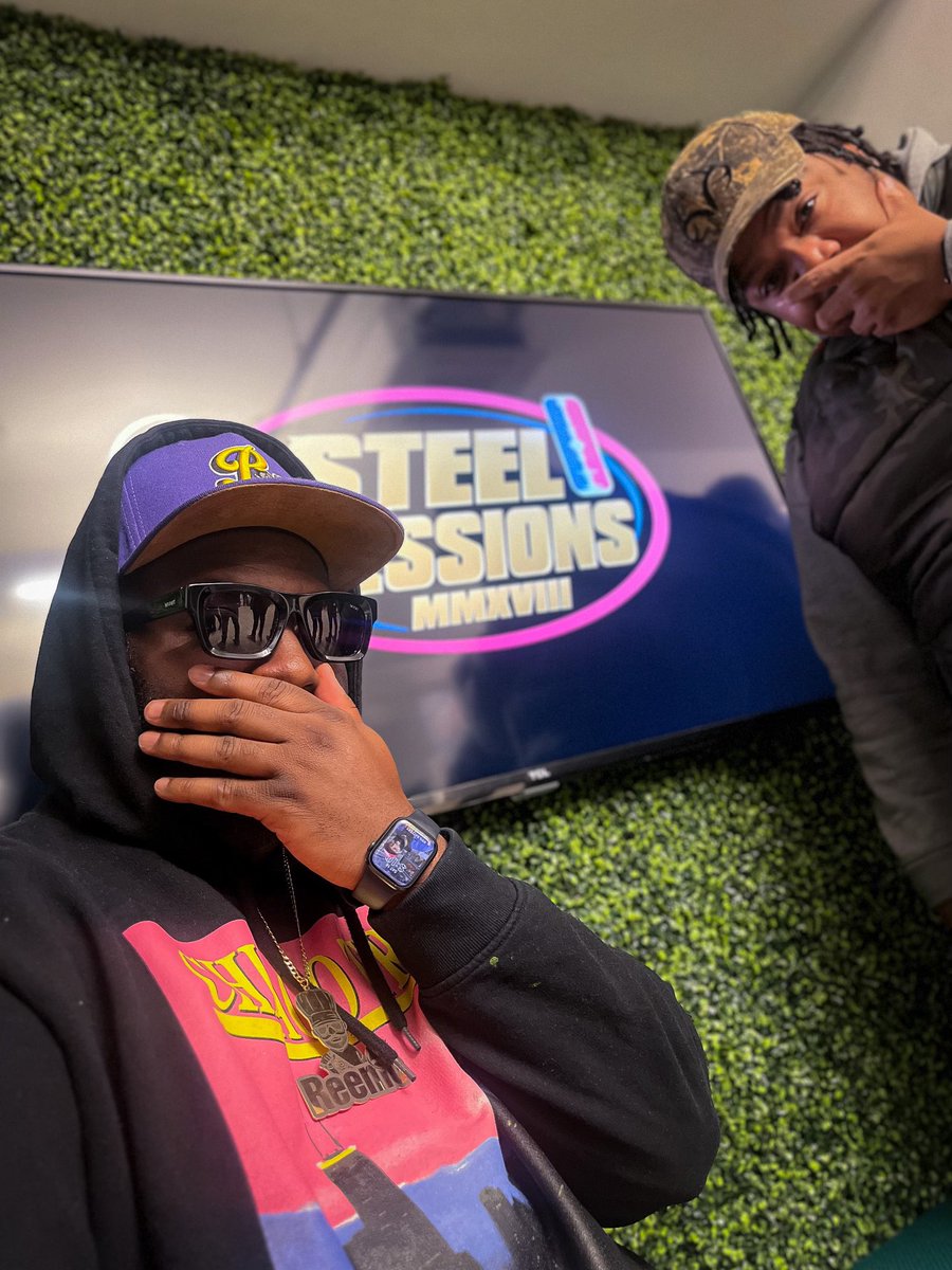 djchase's tweet photo. Me and @reemomeerak - working last night - o ok 🤝🤝 https://t.co/EBjL3XJm08