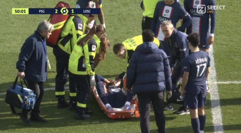 Neymar is in tears being stretchered off…

This doesn’t look good 🤕