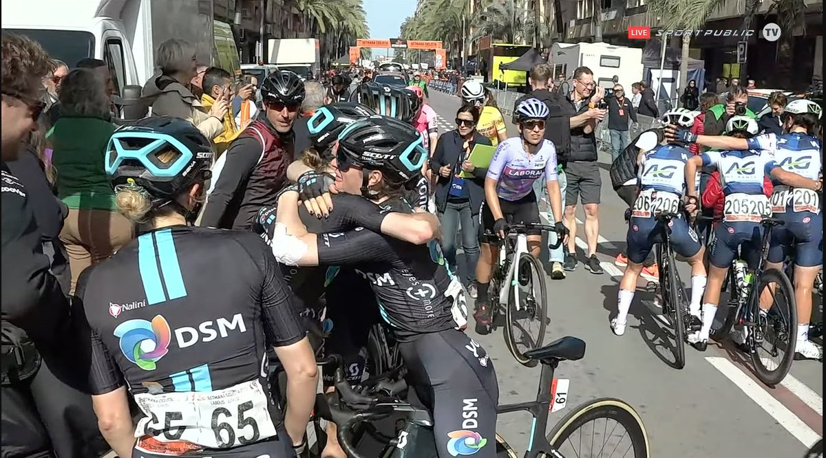 Hugs and celebrations all around at the finish 🤗 

#KeepChallenging #SetmanaCiclista23