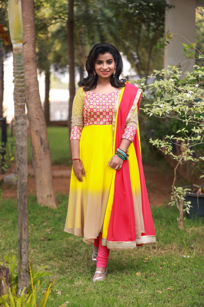 Sunshine🌞✨
#CookWithComali4 #sivaangi 
Makeup <a href="/ArupreA/">Arupre Makeup Artist</a> 
Wearing <a href="/labelswarupa/">Label Swarupa Sathakarni</a>