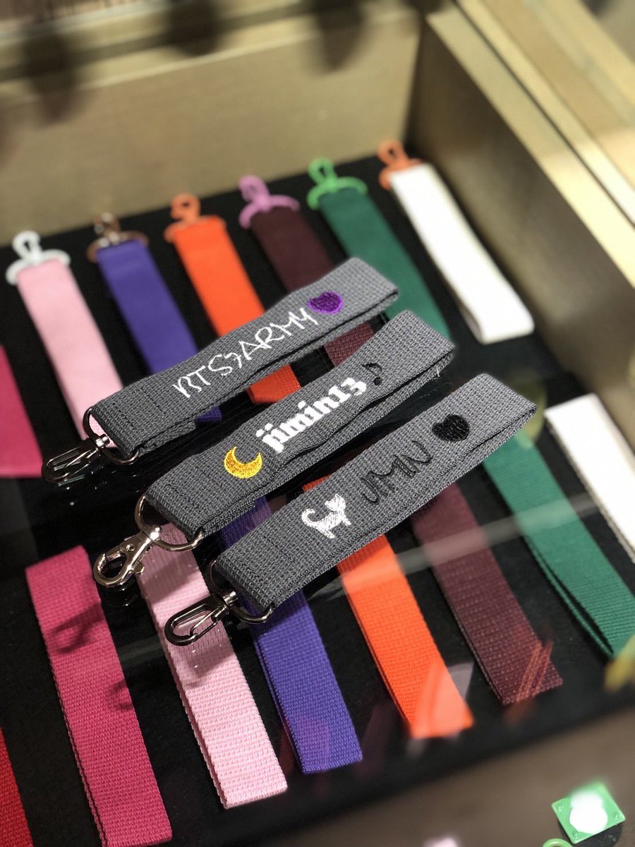 woddyslinky's tweet image. ストラップからの
BTS vocal line photo exhibition 
00:00 Zero o'clock 

あー幸せだった💜

  #Zerooclock
 #BTSARMY
 #WeLoveYouJimin 
 #GalaxyHarajuku 
 #JIN 
 #JIMIN 
 #Taehyung 
 #Jungkook