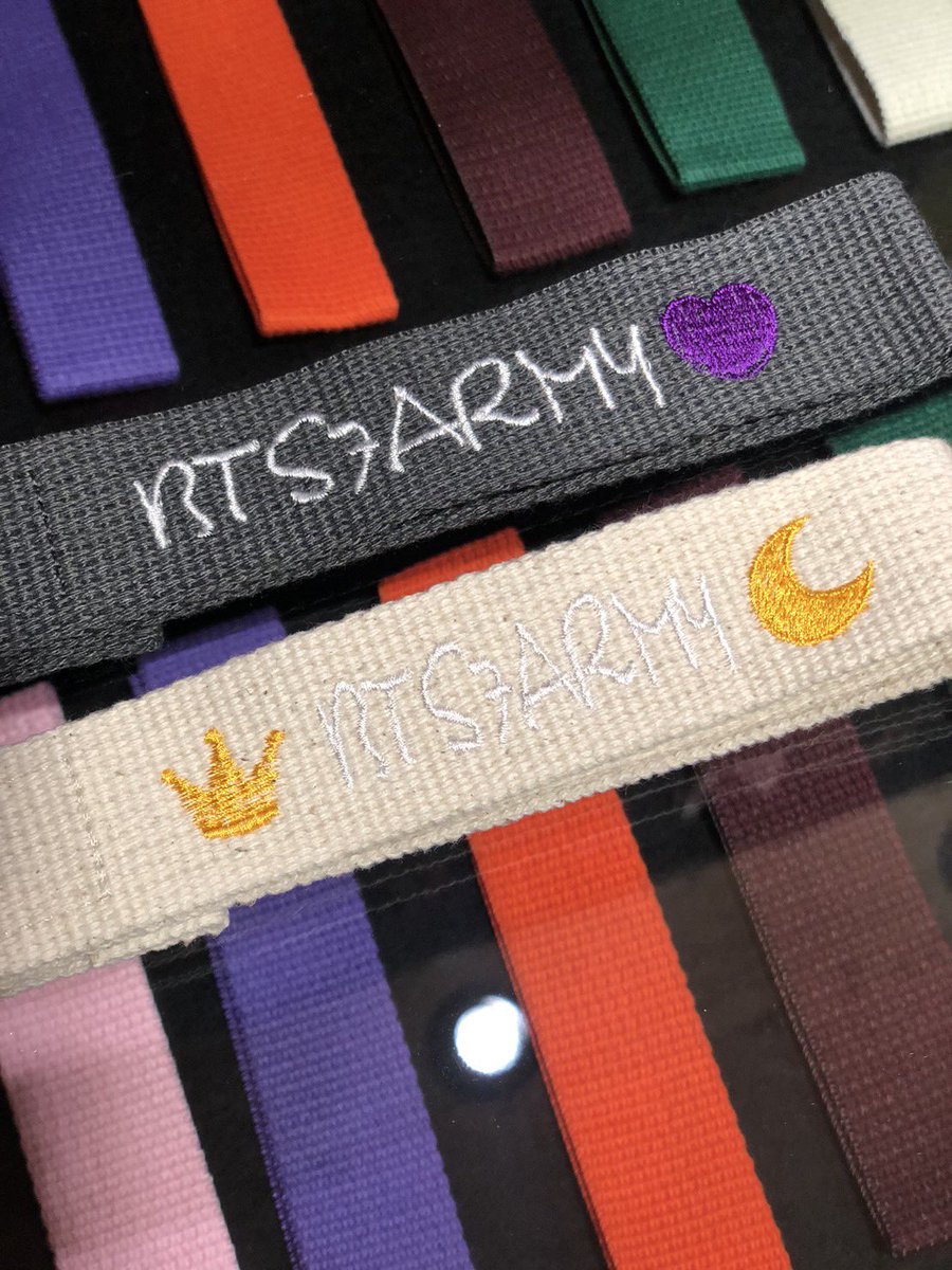 woddyslinky's tweet image. ストラップからの
BTS vocal line photo exhibition 
00:00 Zero o'clock 

あー幸せだった💜

  #Zerooclock
 #BTSARMY
 #WeLoveYouJimin 
 #GalaxyHarajuku 
 #JIN 
 #JIMIN 
 #Taehyung 
 #Jungkook