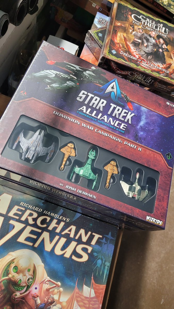Lynnvander's tweet photo. Got my advanced copied for being a designer of the game. Thanks @wizkidsgames looking forward to the playthrough video on https://t.co/EY8GVXvy4D this week! #startrekโฏโฏโฏ #tng #lynnvander #attackwing https://t.co/D0xoRfZBAd