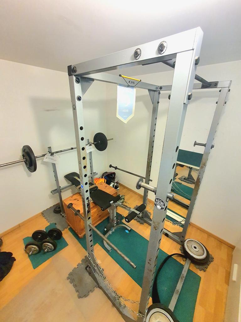 dscompounding's tweet photo. #Optimalism
#invest in your #health

My mind is a temple, 
my body is both army and foundation.

Here is where I build my Strength. https://t.co/qufV67QjQ3