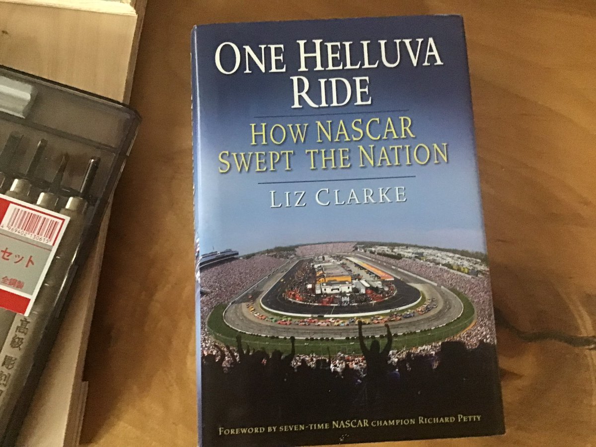 shadfromdc's tweet photo. One Helluva Ride-/
Is one helluva good read-/
Helluva present! /
#haiku #tklittles @lizclarketweet #OneHelluvaRide #iwannagofast https://t.co/XW4pFpVXsF