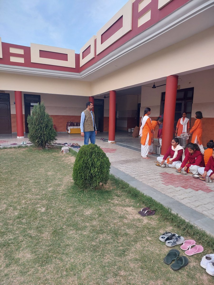 Today Visited Kanya Gurukul Rohtak as part of 'My Social Responsibility' (MPR) that is actually different from CSR
MPR is a word often used by me bec i think everyone should go for it
It has potential to bring change
<a href="/myogiadityanath/">Yogi Adityanath</a> <a href="/narendramodi/">Narendra Modi</a> 
<a href="/iPradeepSangwan/">Pradeep Sangwan</a>
<a href="/rruchishukla/">Ruchi Shukla</a>