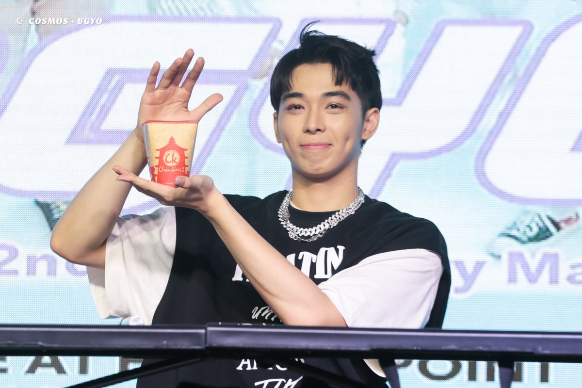 cosmos_mediaph's tweet photo. 230219 BGYO GELO
BE:US 2nd Anniversary Mall Tour, Subic

@BGYO_Gelo #BGYO_GELO
BGYO AT HARBOR POINT SUBIC
#ChowFanaloTakeover
#BGYOxChowking
#BGYO @bgyo_ph @BGYO_members https://t.co/Dl3om82JTx