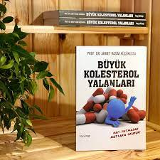 drahmetrasim's tweet photo. Yumurta damarları tıkamaz, aksine yeterli yumurta yememek damarları daraltır. 
Atalarımızın dediği gibi: Çivi çiviyi söker. 😂
Deliller BÜYÜK KOLESTEROL YALANLARI ' nda. https://t.co/qqiepFlYwN