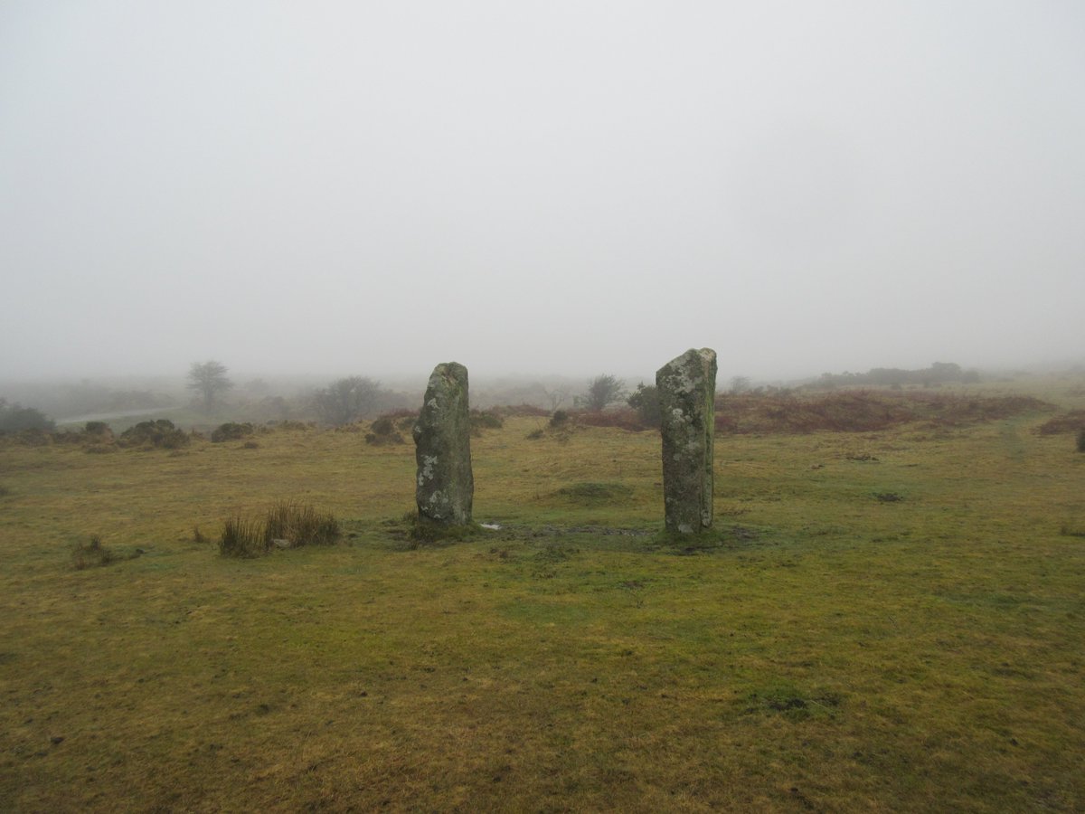 #StandingStoneSunday #lateneolithic #earlybronzeage The Pipers, near the 3 stonce circles of the Hurlers on #BodminMoor a ceremonial landscape eternally in cloud, rain or fog based on my experiences! Long Tom is nearby, but I was too wet to visit this time.