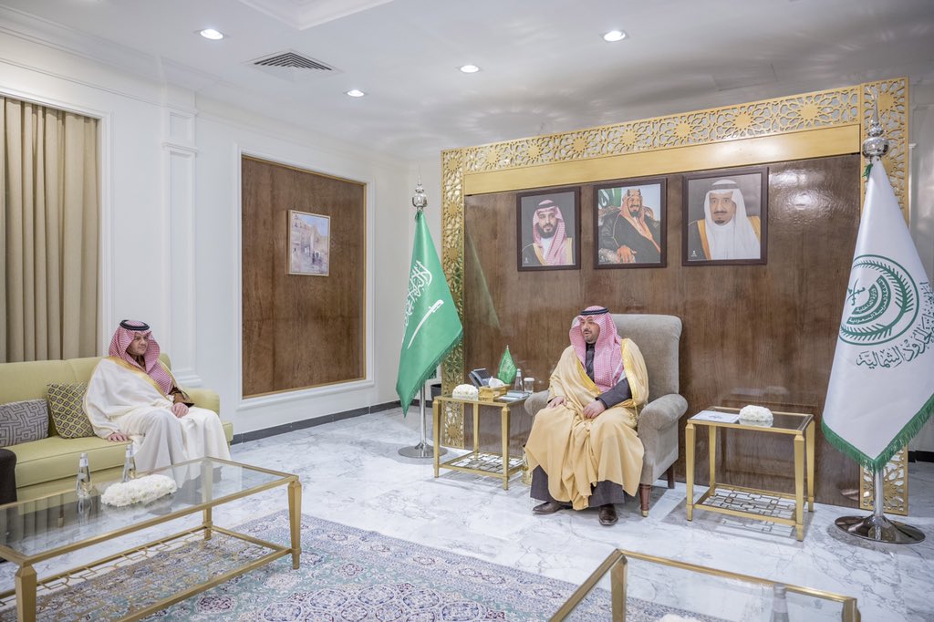 NorthborderSA's tweet photo. سمو الأمير
#فيصل_بن_خالد_بن_سلطان  يستقبل ال��شاركين في ورشة السلامة المرورية . 

https://t.co/0EQsXdpQbG https://t.co/sknWCSFnTW