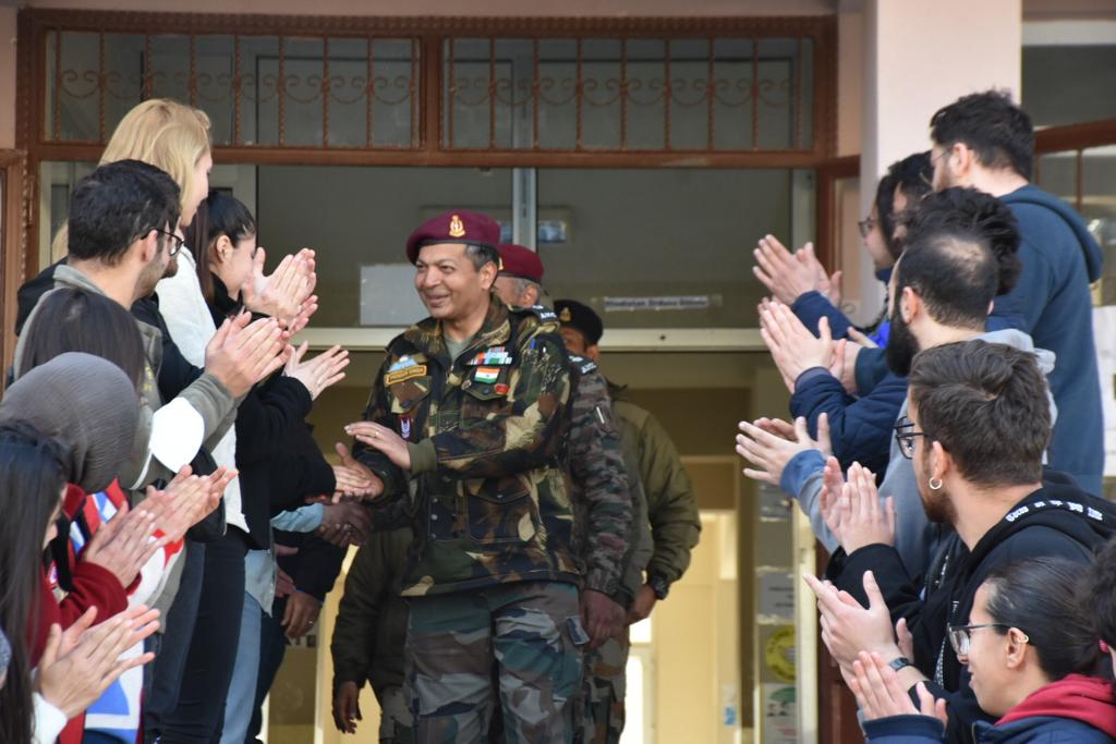 adgpi's tweet photo. #OperationDost 

#IndianArmy Medical Facility at Iskenderun, Hatay, concluded their services amidst gratitude and applause from the locals. The team of 60 Para Field Hospital will be returning to #India after their selfless efforts in earthquake affected #Türkiye.

@MEAIndia https://t.co/KjoCn1lCz0
