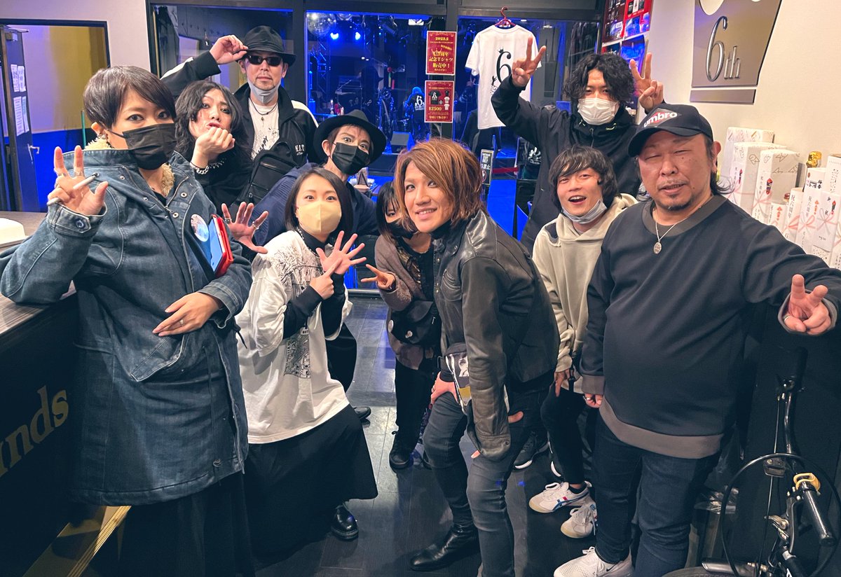 GoldSounds1's tweet photo. ￼本日もありがとうございました！
各々の世界観とドラマのある4マンイベント！
大盛り上がりの夜でした！

2023.2.19 (日) 
Gold Sounds 6th ANNIVERSARY
『Asakusa underground』
 #三角形の時間
#Elizabetheight #VELONICALMODE
#MoreSugar https://t.co/dRyZdvUMoZ