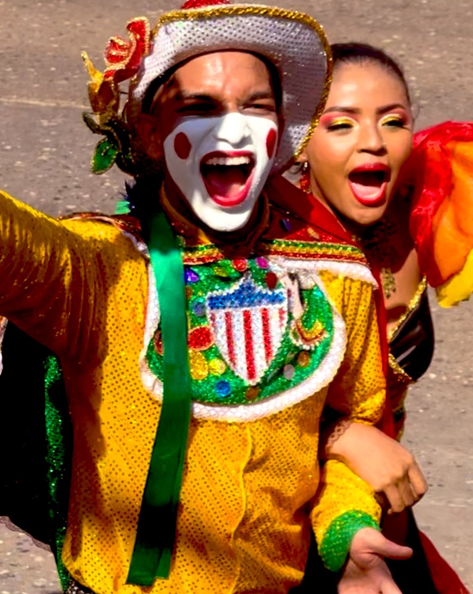 Maryaristizabal's tweet photo. #RostrosDeCarnaval #GozaderaTotal https://t.co/mhrNvkYuio